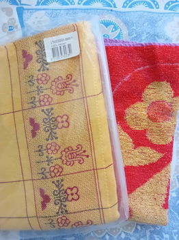 2x theedoek (nieuw) 1x keukenhanddoek - 1