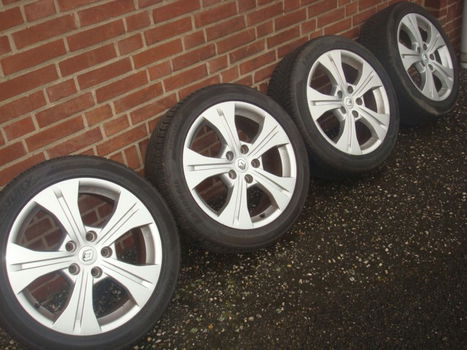 17’’Inch Originele Renault Megane Velgen en Banden 5x114.3 - 1