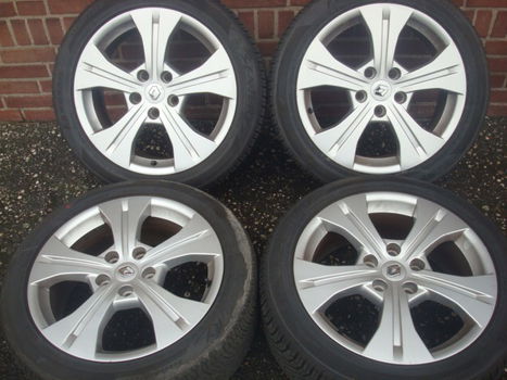 17’’Inch Originele Renault Megane Velgen en Banden 5x114.3 - 4