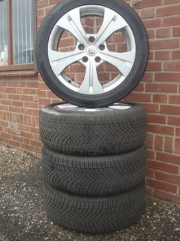 17’’Inch Originele Renault Megane Velgen en Banden 5x114.3 - 6