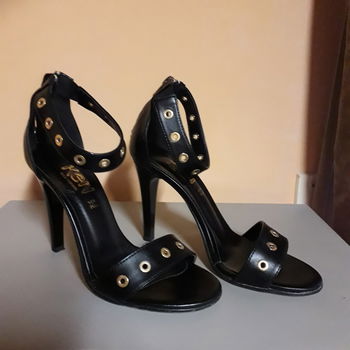 pumps 38 - 0