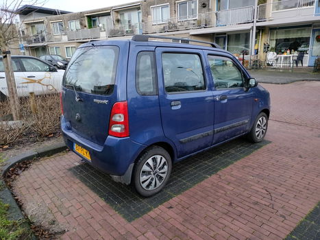 U zoekt een auto ... wij hebben ze staan of vinden er 1 voor U ...... - 4