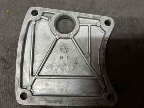 Harley FXR '82-'84 alu. inspection cover OEM 60642-82 met midshift. - 1