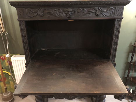 Antique Spanish Renaissance Bar Cabinet in Oak. - 6