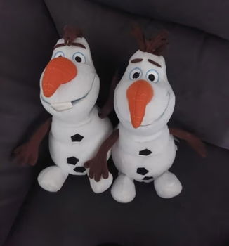 Disney frozen 4 kerstballen/kerstsok en 2 olaf knuffels - 0