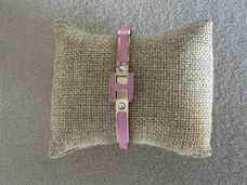 Goud met roze letter H bangle armband waterproof en verguld