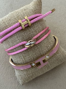 Goud met roze letter H bangle armband waterproof en verguld - 1