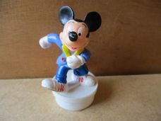 adv9743 mickey op dekseltje 3