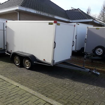 gesloten aanhangwagen - 0