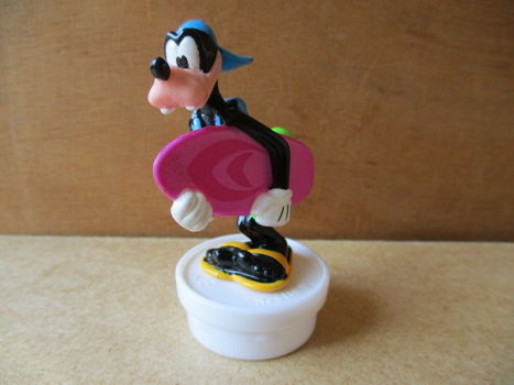 adv9749 goofy op dekseltje 1 - 0