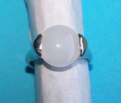 Zilveren ring met melkwitte Agaat - model H, maat 18 - 0