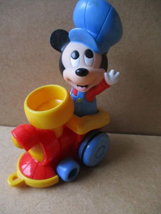 adv9805 mickey mouse in treintje