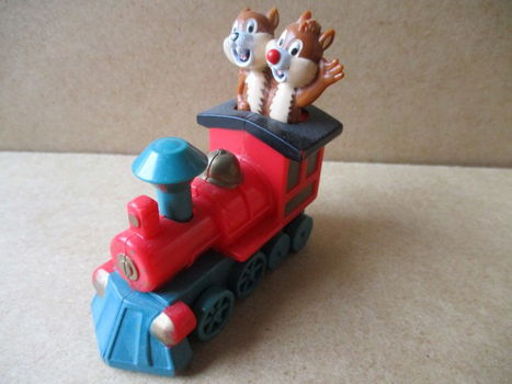 adv9807 knabbel en babbel in trein - 0