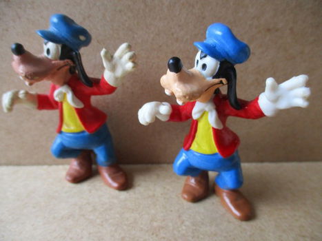 adv9818 goofy poppetje 11 - 0