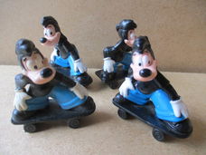 adv9822 goofy poppetje 15