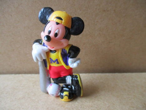 adv9831 mickey mouse poppetje 9 - 0