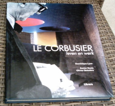 Le Corbusier leven en werk. Dominique Lyon. ISBN 9057641674. - 0