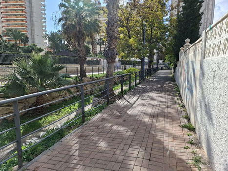 Uw eigen ruime Bungalow in BENIDORM met zeer veel extra - 3