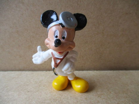 adv9840 mickey mouse poppetje 18 - 0