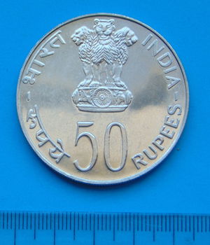 India - 50 rupee 1975 - Jaar v.d. Vrouw - zilver, Unc - 0