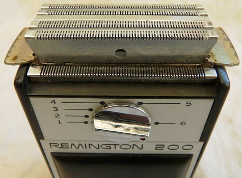 Scheerapparaat / Razor, Vintage, type: SELECTRIC 200, Merk: REMINGTON, met Cassette, 1970s. - 5