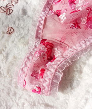 Gedragen roze stringetje te koop - 4