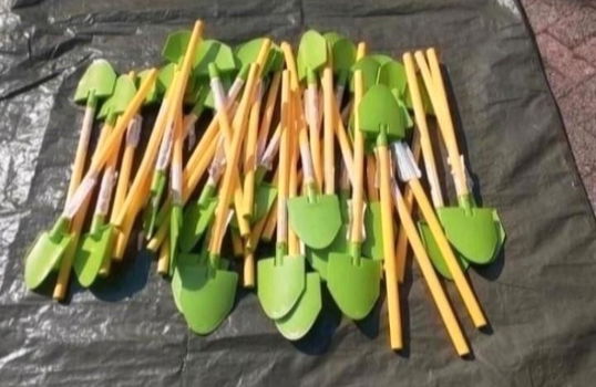 Partij nieuw plastic tuin scheppen - 0