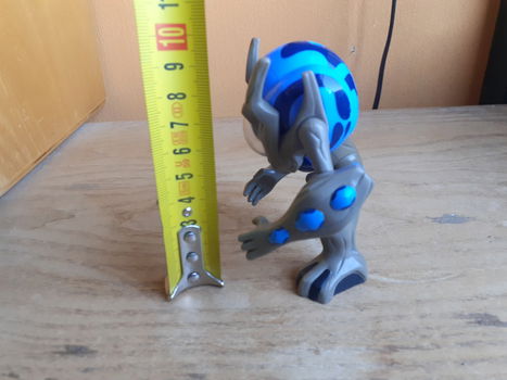 Ben 10 swamp fire figuur - 1