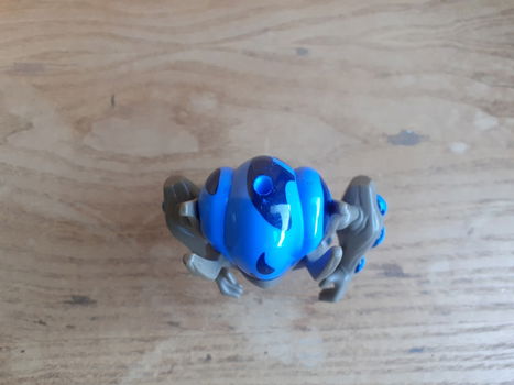 Ben 10 swamp fire figuur - 4
