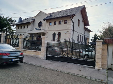 Boedapest, 2e district: Luxe villa met panoramisch uitzicht - 0