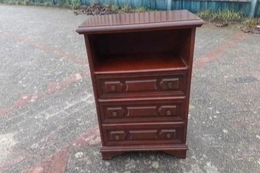 Oude houten ladenkast - 0