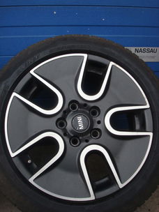 17 Inch Originele Mini Velgen en Banden Steek 5x120