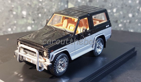 Nissan Patrol SWB160 1984 zwart/grijs 1:43 Otol models 01 - 1