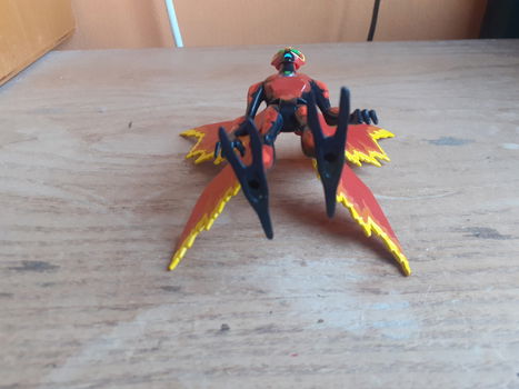 Ben 10 big chill figuur - 5