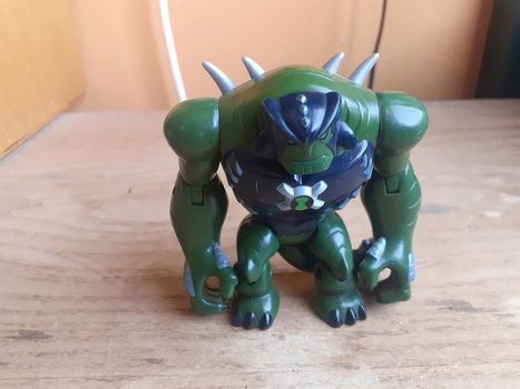 Ben 10 humungousaur figuur - 0