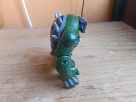 Ben 10 humungousaur figuur - 4