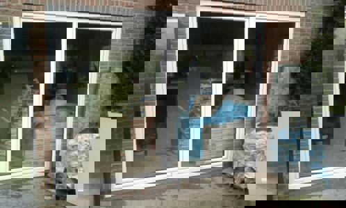 Voorraad 2 delige schuifpuien in wit kunststof 3000 x 2200 - 2