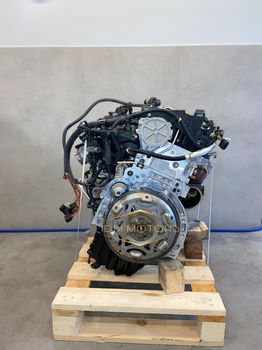BMW 3 F30 F31 328i 180kW Motor N20B20A - 2