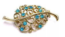 Oude strassbroche