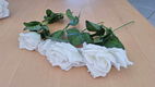 Te koop een bos met witte kunstrozen (met 11 bloemen). - 4 - Thumbnail