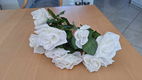 Te koop een bos met witte kunstrozen (met 11 bloemen). - 5 - Thumbnail