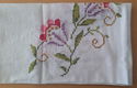 Te koop een hand geborduurd tafelkleedje van 80 cm x 77 cm. - 4 - Thumbnail