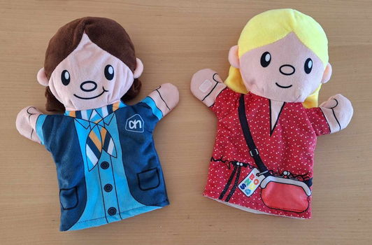 Te koop zes nieuwe handpoppen van Albert Heijn-actie. - 4