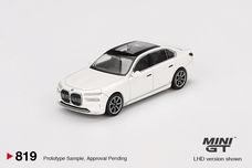 Mini GT 1/64 - BMW i7 xDrive60 Mineral White- Special Mgt267
