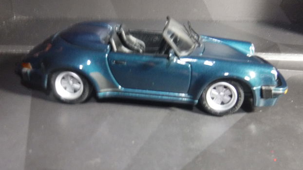 Mooie porsche 911 schaalmodel - 0