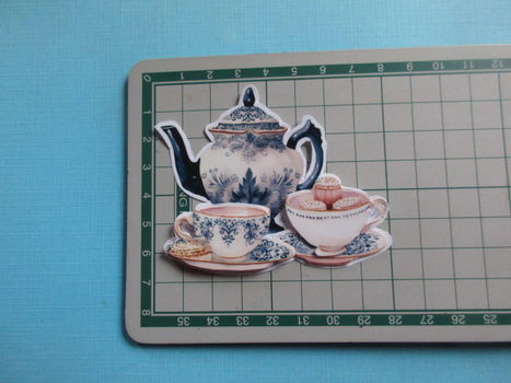 ky496 KERST Yvonne / servies - 0