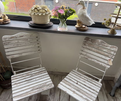 2 Robuste Brocante Bistro Stoelen - 0