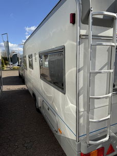 Caravan knaus 1305