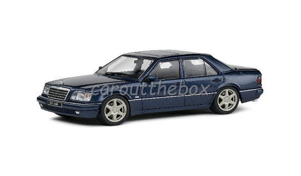 Mercedes-Benz E60 AMG metalliek blauw 1:43 Solido Sol123 - 1
