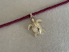 Burgundy rode ketting met gouden schilpad bedel ibiza boho